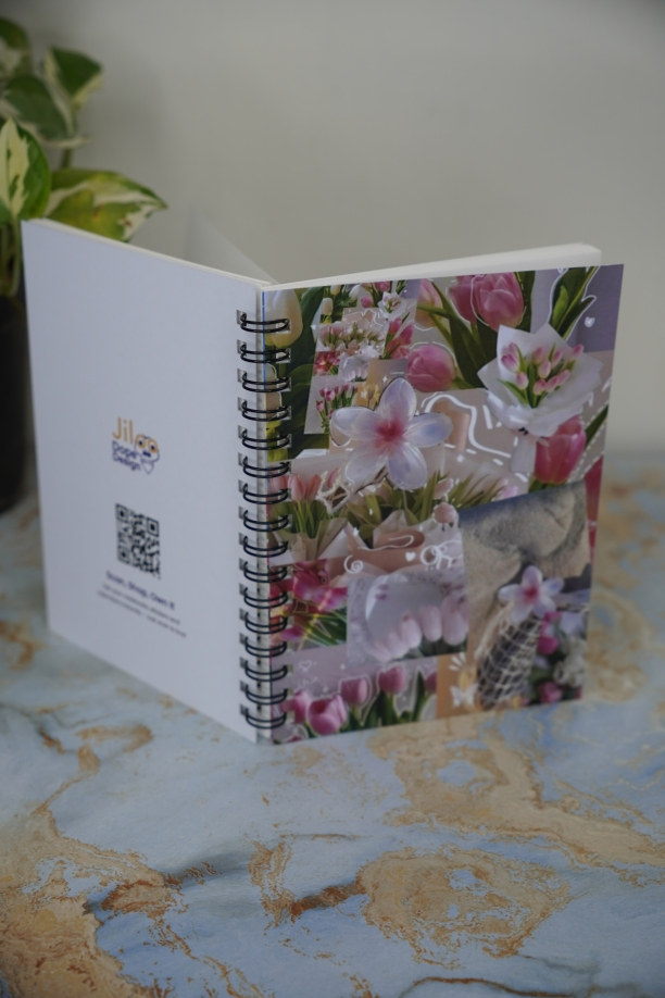 Floral Aesthetic Pocket A6 Notebook 🌷✨